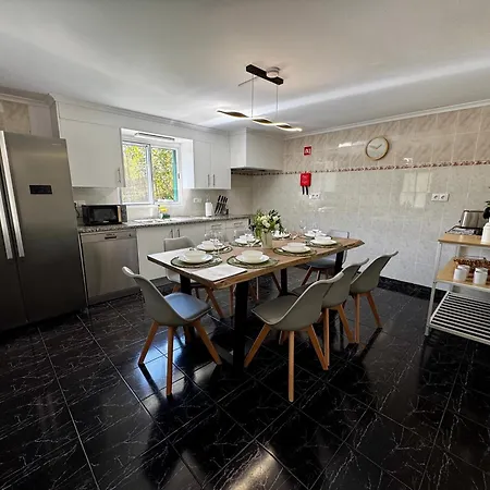 Azorean T4 -peaceful Countryside 4 Bed Close To Spots Candelária