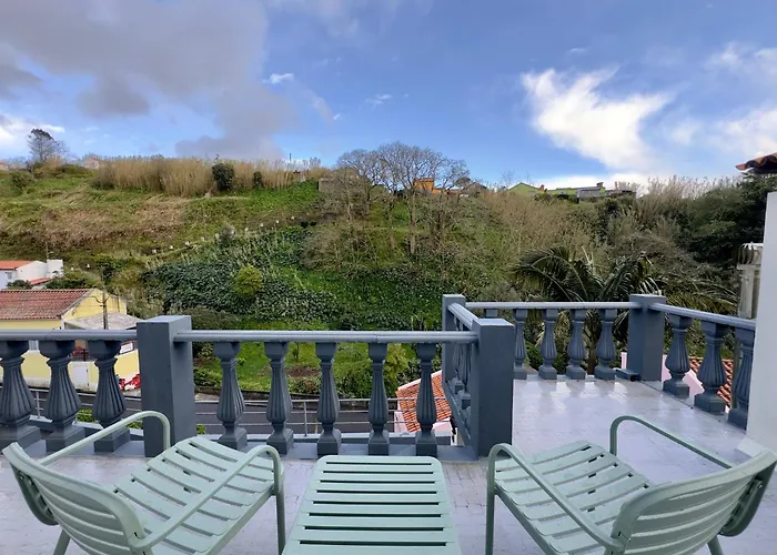 Feriehus Azorean Stays T4 - 4 Bed Room Home In Sao Miguel - Close To Must-See Spots