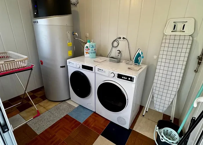 Azorean Stays T4 - 4 Bed Room Home In Sao Miguel - Close To Must-See Spots Feriehus