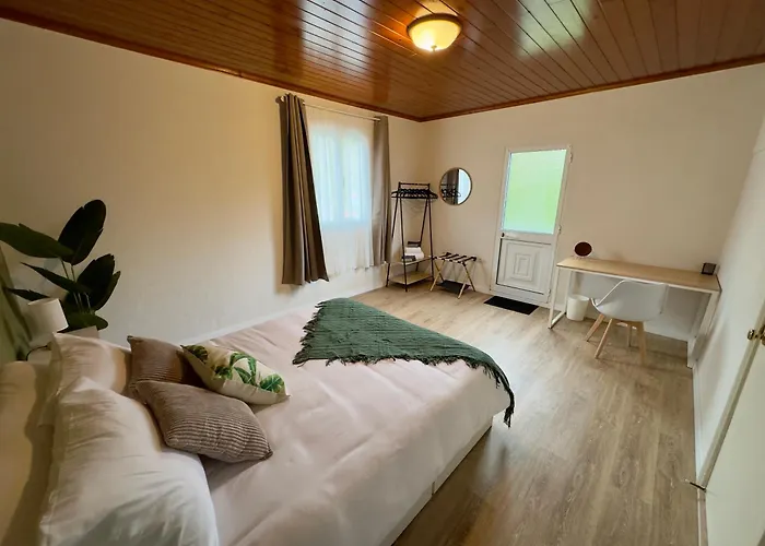 Azorean Stays T4 - 4 Bed Room Home In Sao Miguel - Close To Must-See Spots *