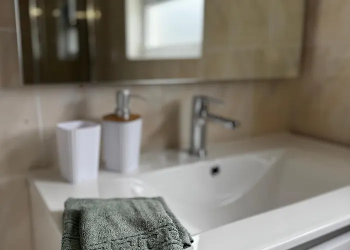 Azorean Stays T4 - 4 Bed Room Home In Sao Miguel - Close To Must-See Spots Feriehus Candelária