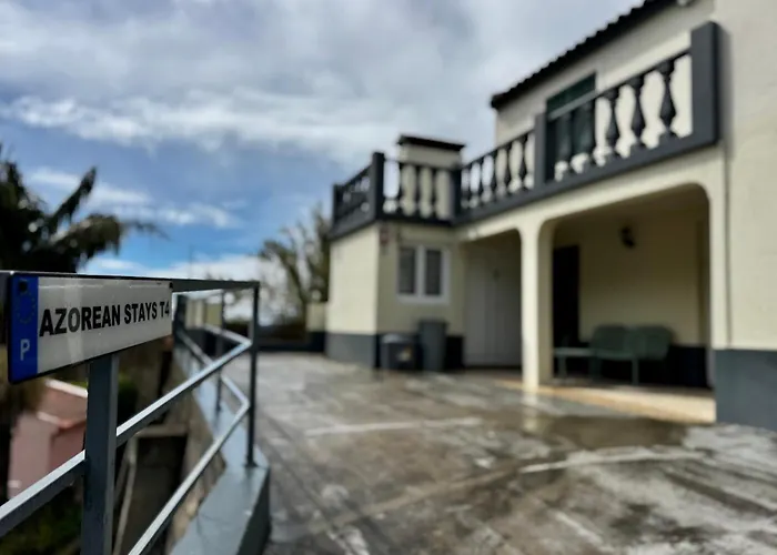 Azorean Stays T4 - 4 Bed Room Home In Sao Miguel - Close To Must-See Spots Feriehus *